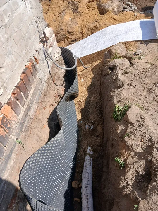 Układanie piasku filtracyjnego